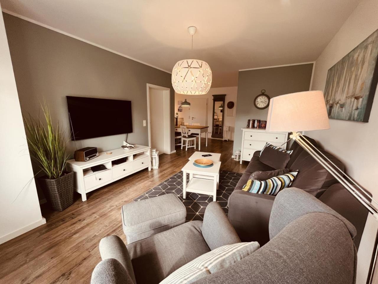 Ferienwohnung Van Der Holm Born Exterior foto